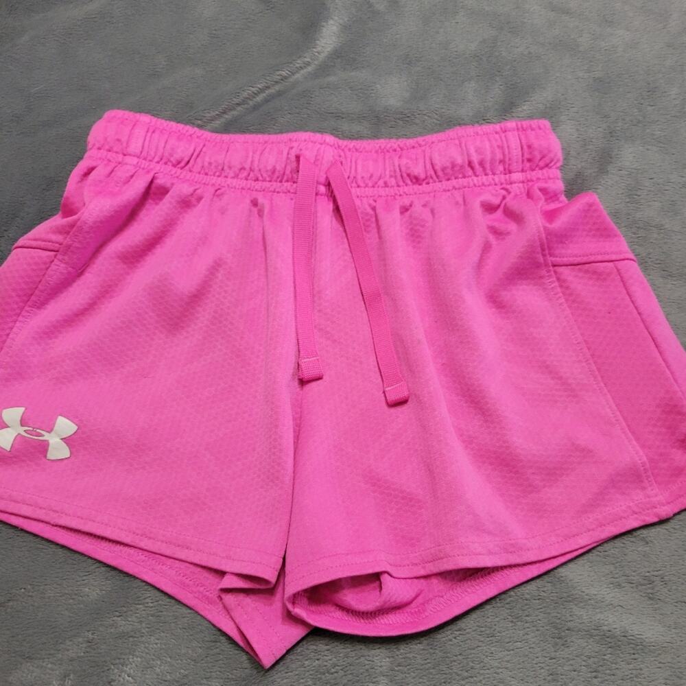 Under Armor Shorts Girl YMD Youth Medium Heatgear Hot Pink Loose Comfort Stretch
